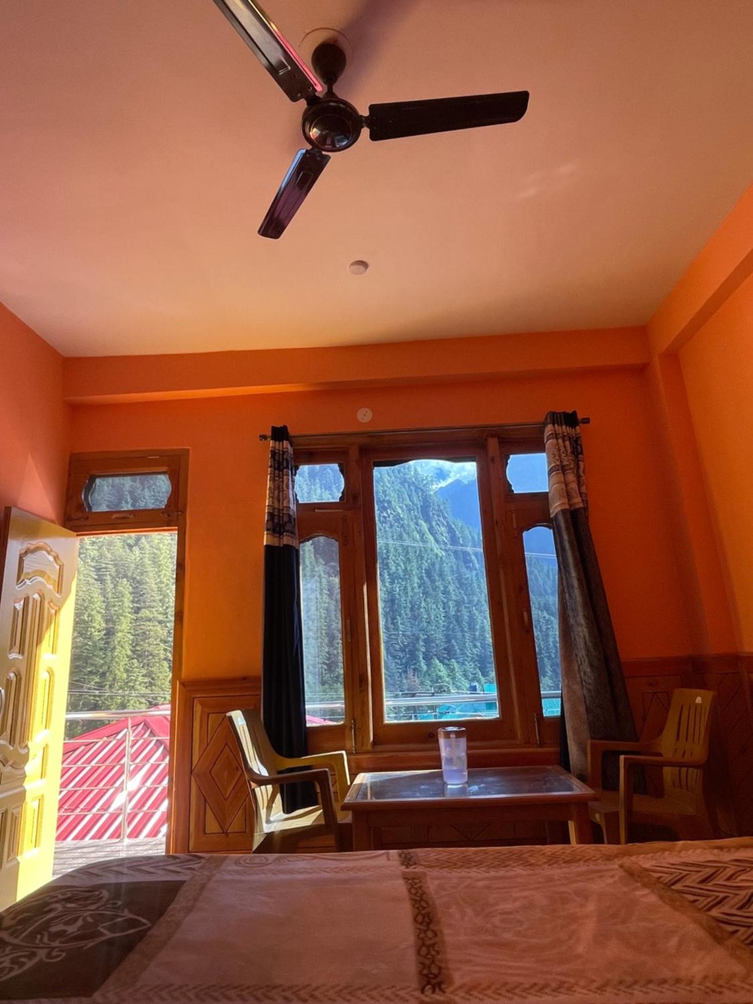 Trippy Homestay Kasol Exterior photo